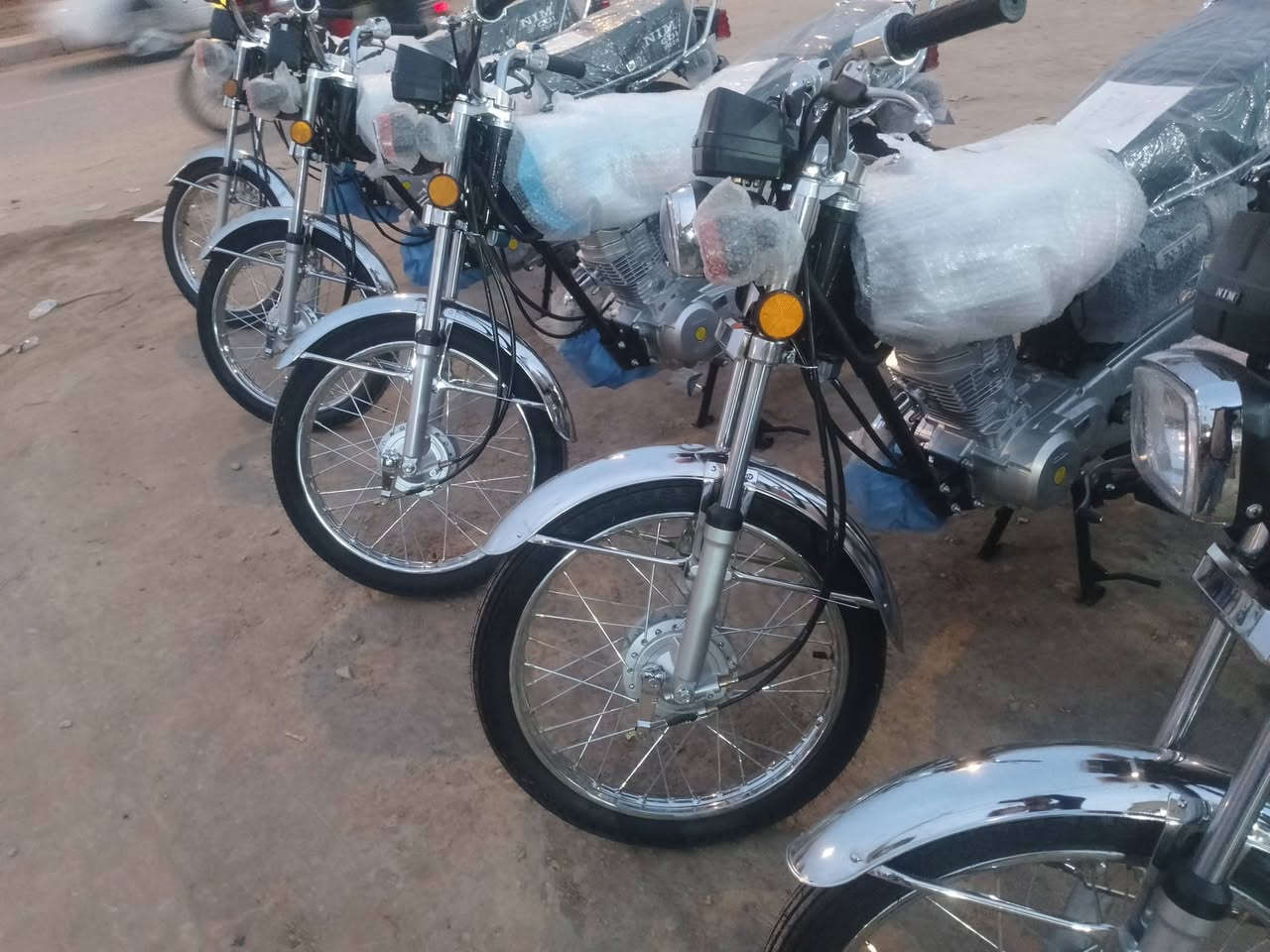 "  اخر عرض قبل رمضان" 
نامه شبه شلامجه ....
تلث احرف .....
كافه الالوان ....
السعر 770.....
يم علي السلطاني.... 
العنوان ..بابل ..سدة الهنديه
***********
***********
