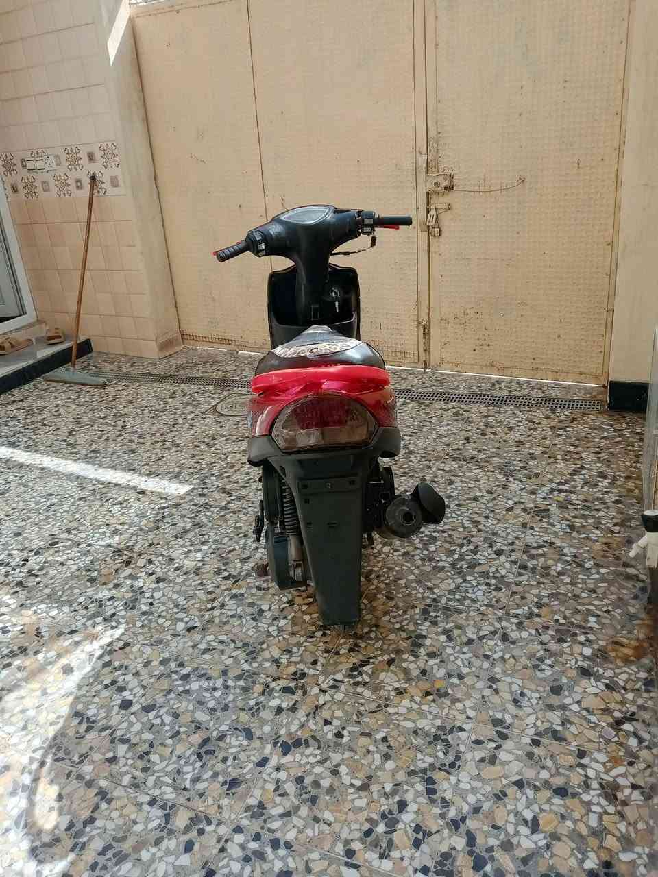 سلام عليكم للبيع دراجه ماكس عدله 49 لا تبخير لا تنكيص 

سعر 475 وبيها مجال تشلع اعيوني 
رقمي ***********
