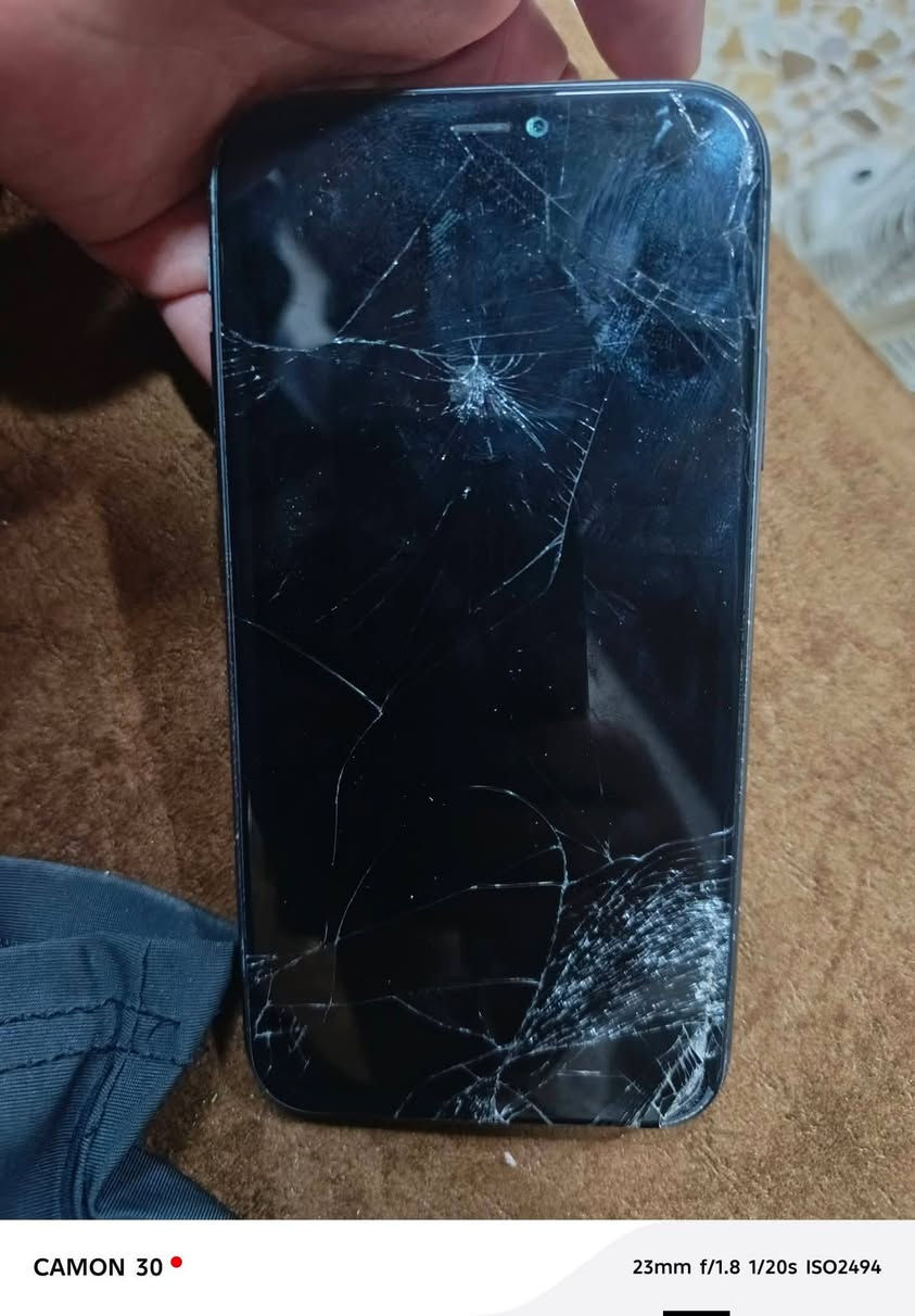 ايفون 11 عادي فقط يحتاجله تبديل ويشتغل طبيعي 
بطاريه مستبدله 100 قطاره بل شحن وانطيك ضمان وهم ادليك على بيتي تجي يمي عل بيت تاخذه وتروح وتدلل حته تضمن حقك 

كفر وشاحنه وكيبل يجيك مع الجهاز 

ذاكره 64 
نموذج M 
كامره فوللل كلشي مابيها موضح امامكم الشاصي والشاشه مفلشات 

الجهاز 85 الف وبي مجاال للطيبين الي يريده يراسلني واتساب او يخبرني 

مكاني موصل حي القدس 
رقمي اسيا | ***********
