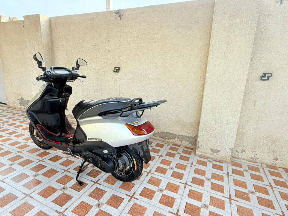 سلام عليكم سبيسي ياباني للبيع دراجه مجفته مره وحده دراجه نضيفه كلش تصل ودلل مناسبه ***********
