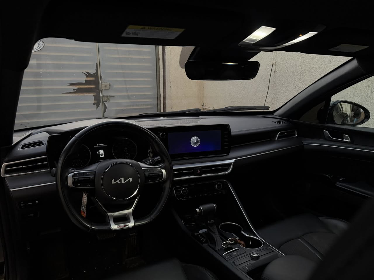 GT LINE. K5 موديل 22 للبيع
السعر 160$ 
بيع او مراوس حسب القناعة 
  
فول 
مواصفات عدا الفتحة 
شاشه كبيرة
شاشه اعطال 
كير At 8 نمر
ترحيب عن بعد 
صندوق ذكي 
كشنات كهرباء
محرك 1600 توربو
مضخم صوت 
رادار امامي خلفي 

اربيل وكالة ب اسمي 
للأستفسار اكثر ***********
