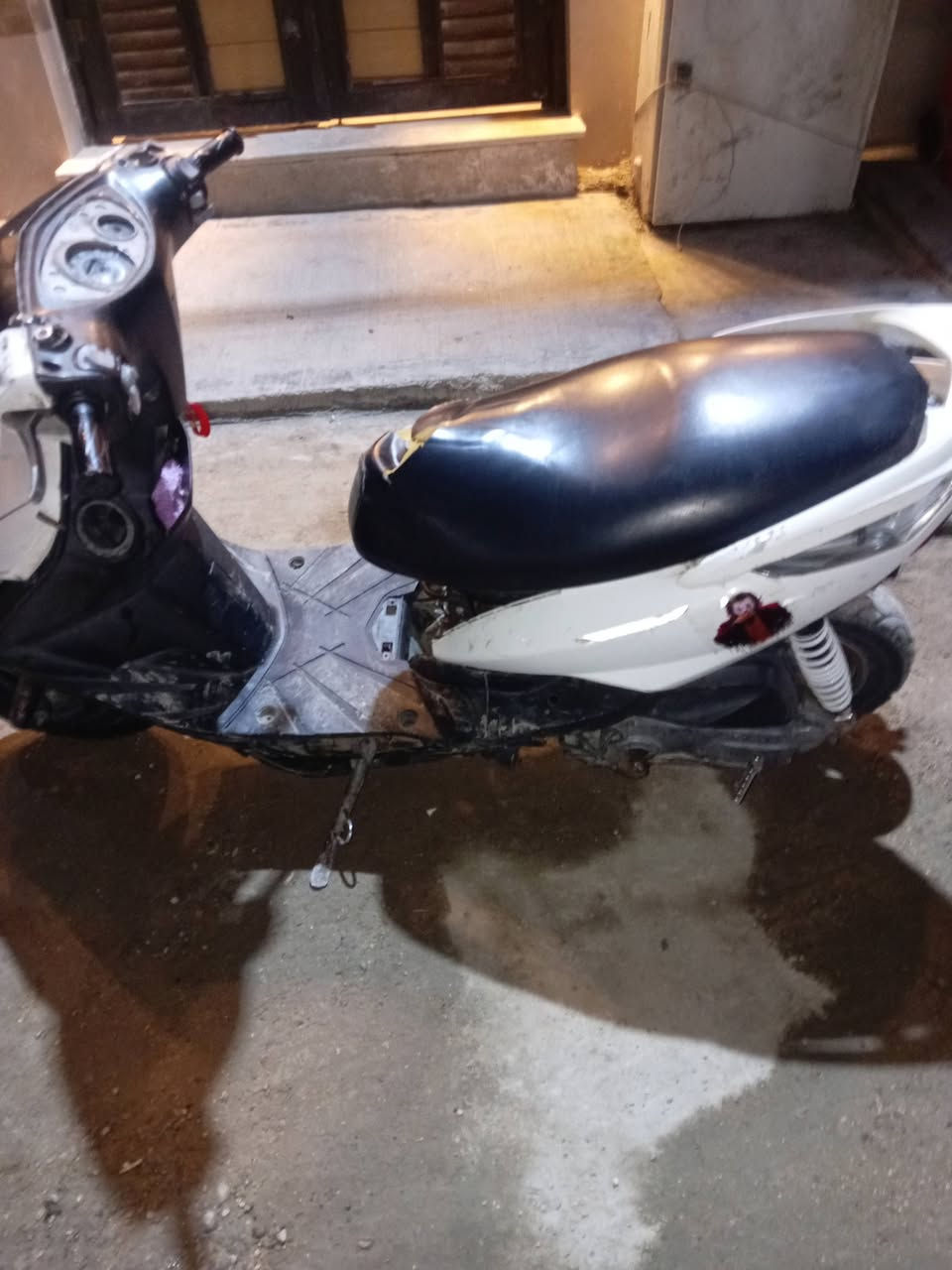 السلام عليكم دراجه ماكس ثعلب 140 دراجه لا نضوح لا تبخير لا صرف بأنزين دراجه خير من الله  كهرباأيات كله شغاله بيه لايتتات عالي ناصي زنون ابيض ثلجي  بيه  مكينه تشك كاع كلج امامي رياضي دراجه هاون مكينه كلش قويه نقصه باتري فقط شوكت متجي عليه تضرب هندر واحد تطلع متعب روحك حته مصلح لا تروح هندر واحد اطلع كبل دهنه كله اصلي كل أسبوع ابدله دراجه حلوة مرتبه رزنه بشارع للبيع 450 او مراوس حسب القناعه او *********** 💙
