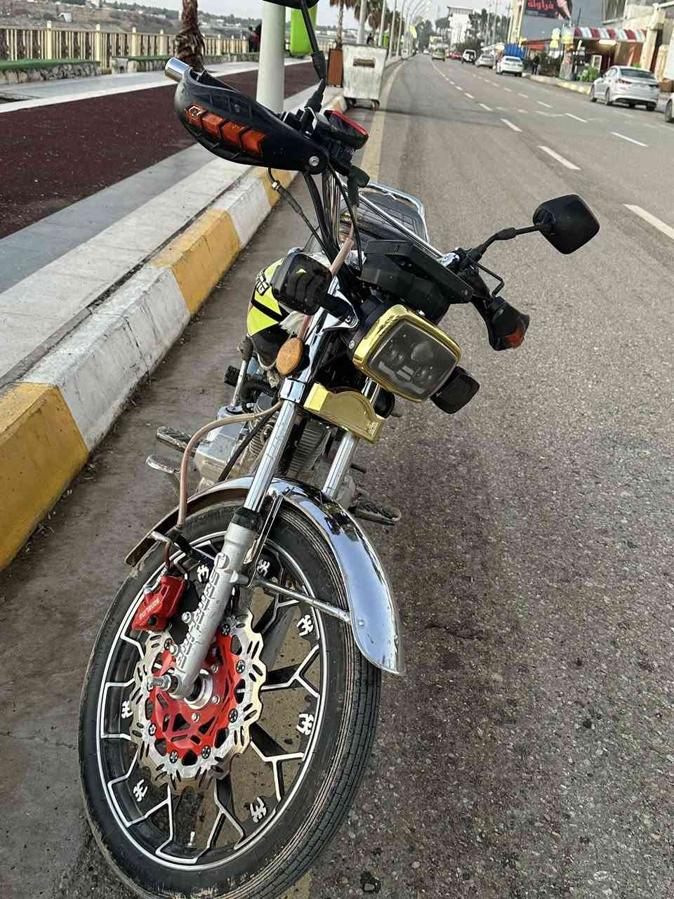 سيفان 2025 كفاله عامه للبيع
سلام عليكم شباب سيفان موديل 25 مطلعها ع إيدي من المعرض مكينه كفالة من الفتح من النضوح من الصوت 

شلعه معدل فول 

مكينه ٢٠٠ 

أوراق كامله 

نقص شاشه فقط ب المطرة الأخيرة سكتت 

دراجه نظيفة 

سعرها ٧٠٠ بيها مجال 

رقم ***********
