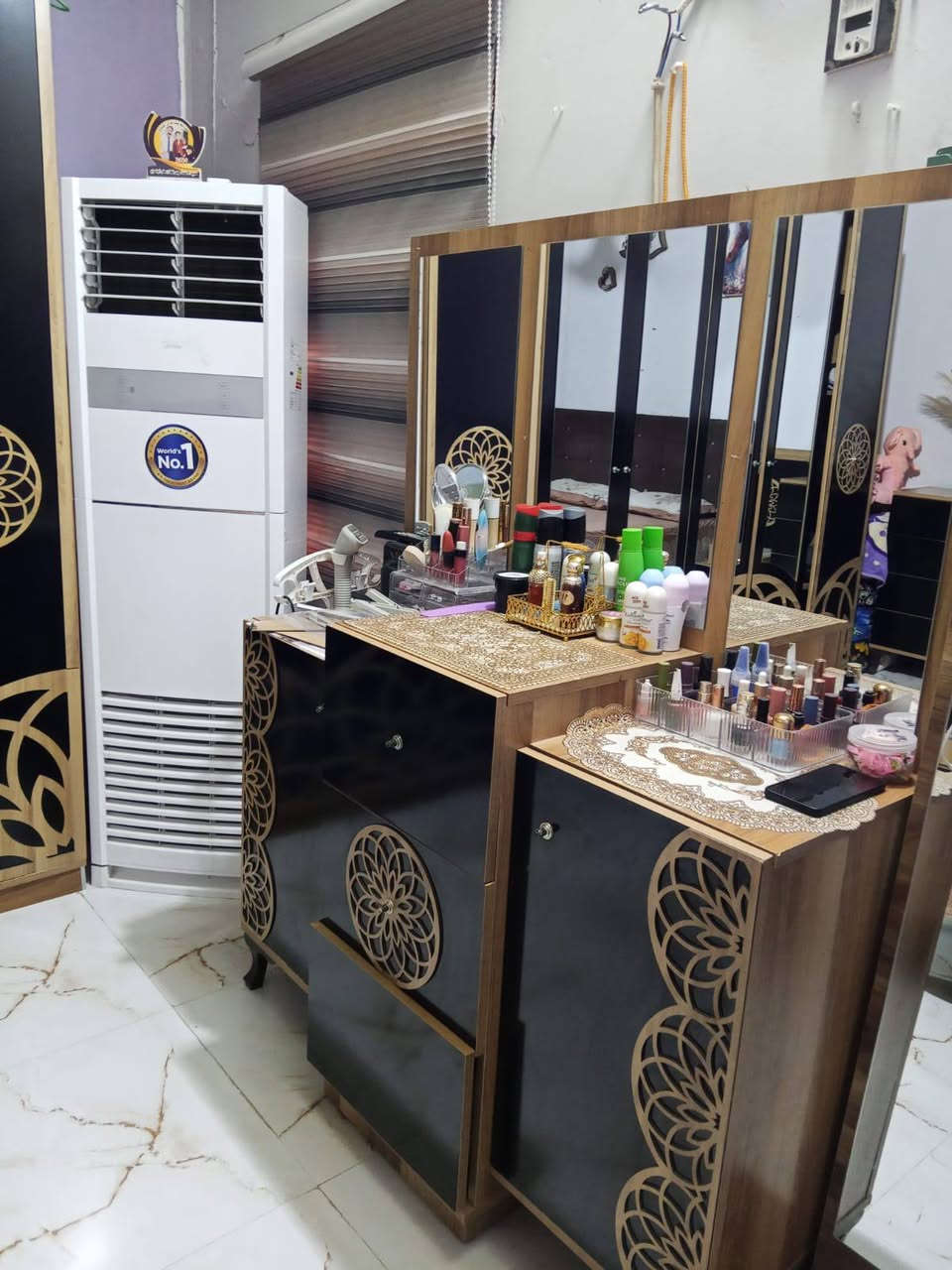 غرفه قفل٣٠٠وجربايه نفر وكنتور ١٣٠


**إذا كنت صاحب هذا الإعلان وتريد حذفه لأي سبب، رجاءا أرسل رسالة إلى الدعم الفني**