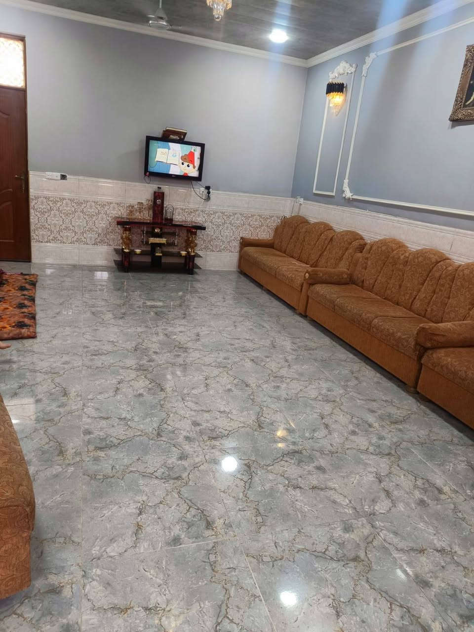 بيت للبيع بالعرموشية قرب جامع المختار للأستفسار ***********
