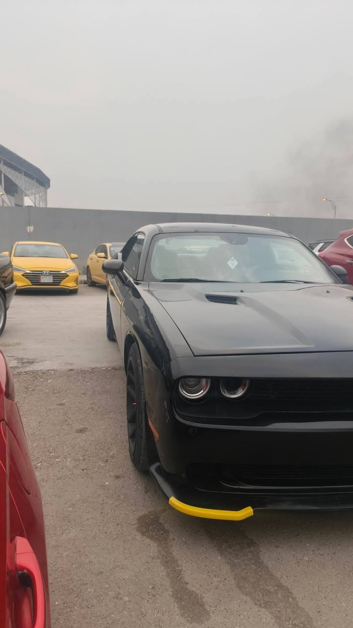 سلام عليكم
جالنجر البيع ترهم مراوس
موديل 2014
 مصبوغه حزام جماليه 
بيه ضربه جاملغ خلفي من امريكه
محدثه خارج 2022
رقم بغداد 
تخم تاير جديد
غرفه جديده
السياره فول
باتري جديد
حداديه جديده
منضومه فيتبم وبلكات ونوزلات كله جديد
شاشه 
بجم زنون ايلدي
كزوز منضومه كاتم بلاد  
مكاني بغداد البلديات
***********
