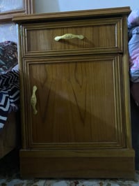 غرفة نوم للبيع شغل خاص نظيفه ومابيها اي ضرر صار اقل من سنة من اخذتها س...