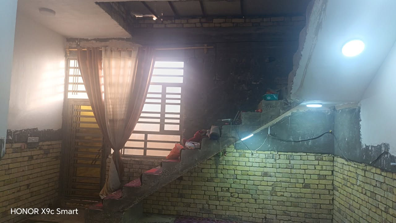 دار سكن زراعي
مساحة 200ركن

موقع الدار 📍 خلف مدرسة الحبيب المصطفى الأهلية وقريب جداً من شارع الحولي.

تفاصيل الدار:
 • غرفتين نوم
 • صالة 8 
 • مطبخ 6 
 •   دوانيه 8
 • حمام خارجي عمام داخلي 

البيت يحتاج نواقص بالأرضية 

📐 المساحة: 200 متر – ركن
السعر وتساب*********** 
📞 للاستفسار والتواصل***********

#الدناني_للعقار #عقارات_الشطرة #عقارات_ذي_قار
