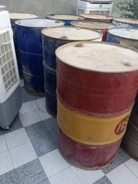 براميل نفط • ١٧ برميل • نضيفات