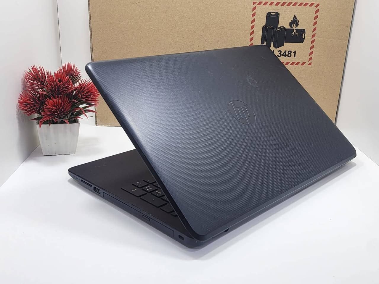 لابتوب hp استعمال خفيف جدا 

 ((مكفووول )) 

 مع جميع اغراضه للبيع 

ممتاز  للاعمال المكتبيه والتصفح والدراسه والتوجيهي والجامعات 

Intel celeron 
Ram 4 GB 
SSD 256 GB
15 6 inch  

معه شاحن اصلي/  شنته وماوس هديه 

الجهاز بحالة الوكاله 

 بسعر حررررق 120 دينار فقط
 

#لابتوب
#laptop


**إذا كنت صاحب هذا الإعلان وتريد حذفه لأي سبب، رجاءا أرسل رسالة إلى الدعم الفني**