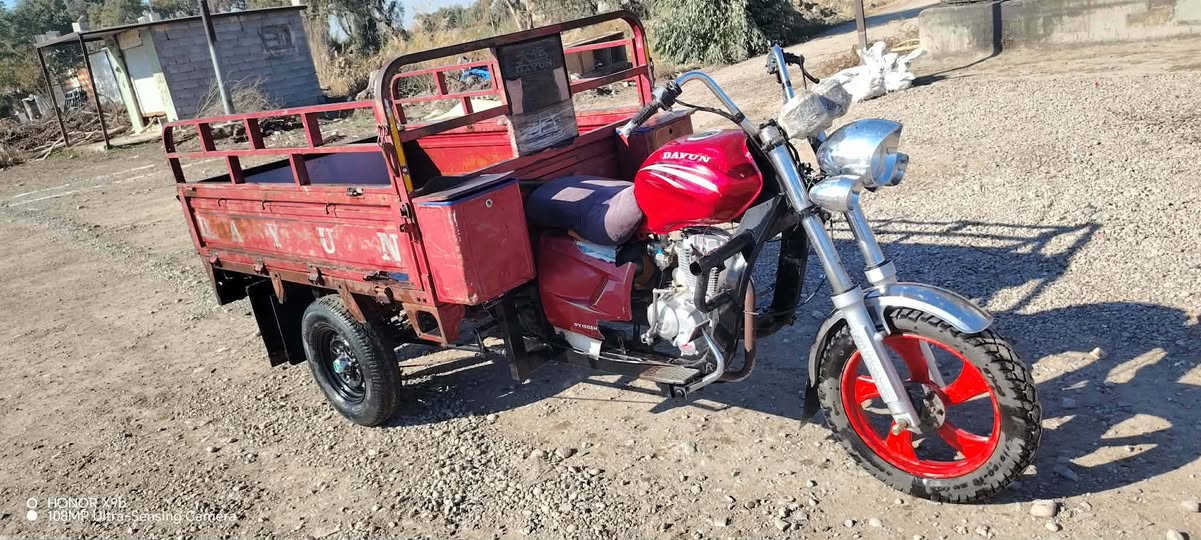 السلام عليكم ستوته دايوان للبيع مديل 2016كامله محرك 23ستوته مابيها نقص اوراق اصوليه شرط  المكان دلي عباس (اخوان مكلف اني بالنشر السعر 800الشراي يخابر على صاحبه ويتفاهم خاص ماكوو خابر ***********
