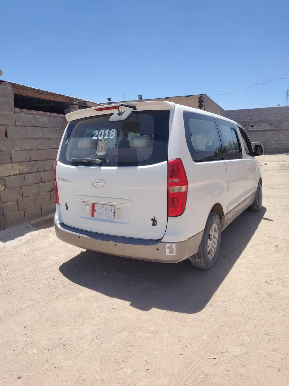 السلام عليكم ستاركس 16 اصل مفتوح  مكفوله كفاله عامه  المحرك كايم  السياره بسمنه الرقم بصره التحويل ثاني يوم مشروع وطني العنوان البصره الزبير  سياره حلوه ومال جناي  رقم الهاتف *********** الشراي يتصل السعر 175 وبيه مجال الشراي
