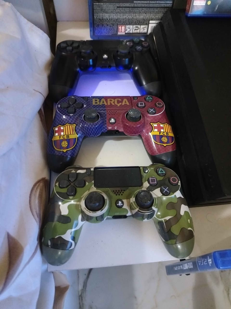 بلي 4 برو جهاز نضافه ٩٥٪ ويا ٣ يدات ثنين باله اصليات وحده تجاريه شغالات ١٠٠٪+  6اقراص  باتل فيلد 1+ كول اوف ديوتي بلاك اوبس 3 +فيفا 23+وتش دوكس +ذا لاست +كود اوف وير اله الحرب  الحزء الثالث +5 العاب داخل الجهاز بيس 26+فار كراي 6+كول اوف ديوتي +كروسوت +سبيد ستورم مكاني بغداد البلديات السعر 350 بغداد, العراق


**إذا كنت صاحب هذا الإعلان وتريد حذفه لأي سبب، رجاءا أرسل رسالة إلى الدعم الفني**