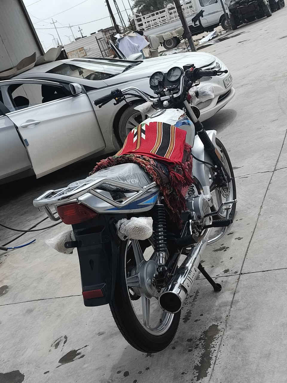 سلام عليكم ورحمة الله
دايون عضم موديل 21 اوراق ستنساخ
دراجه جديده برغي مامفتوح بيه
دراجه متروكه شلعه ومعدل خير من الله
السعر750وبيها مجال 
مكاني بابل المسيب سده الهنديه 
***********
