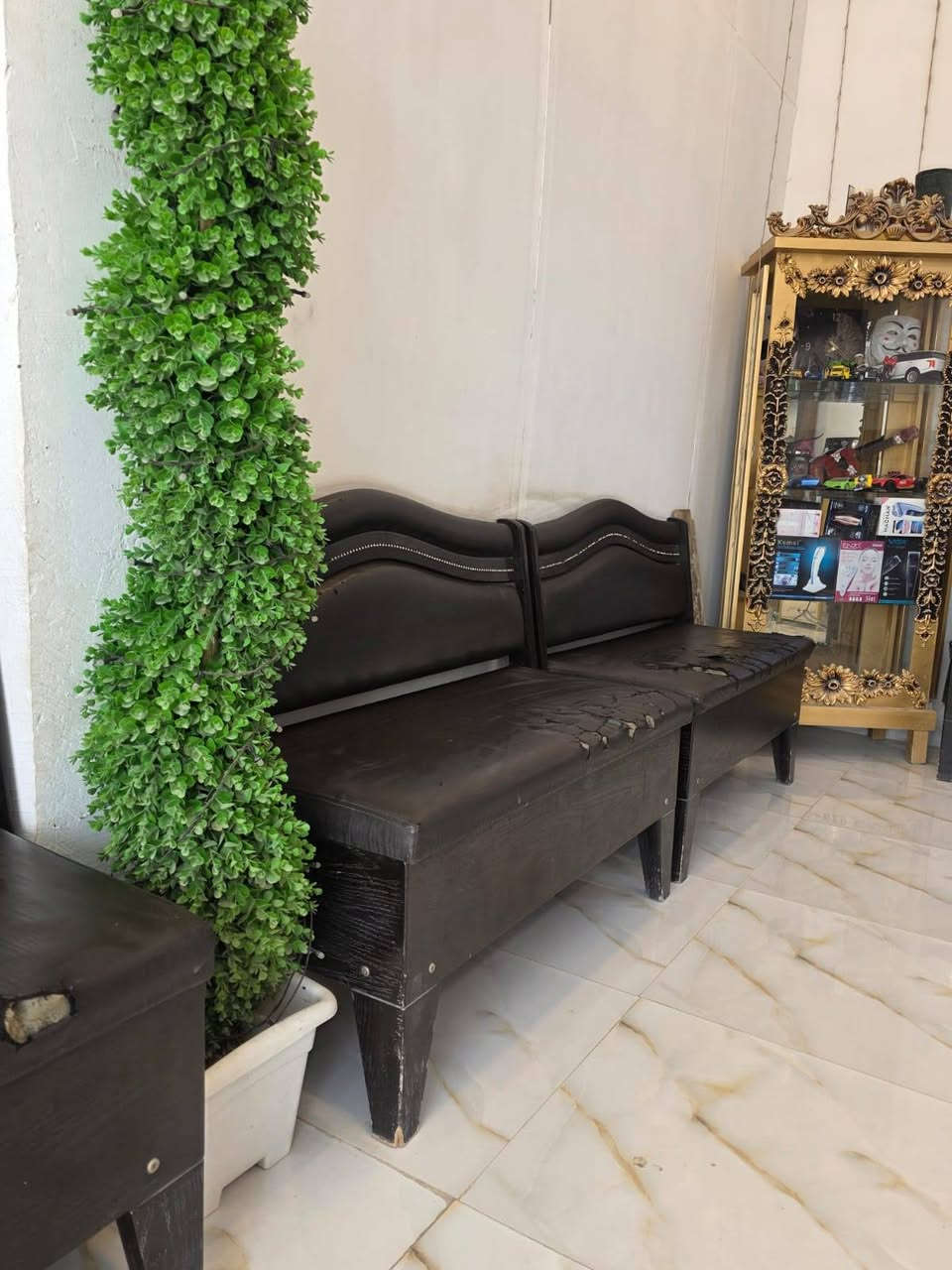 تخم للبيع ناصريه الاسكان الصناعي
120.هاتف ***********
