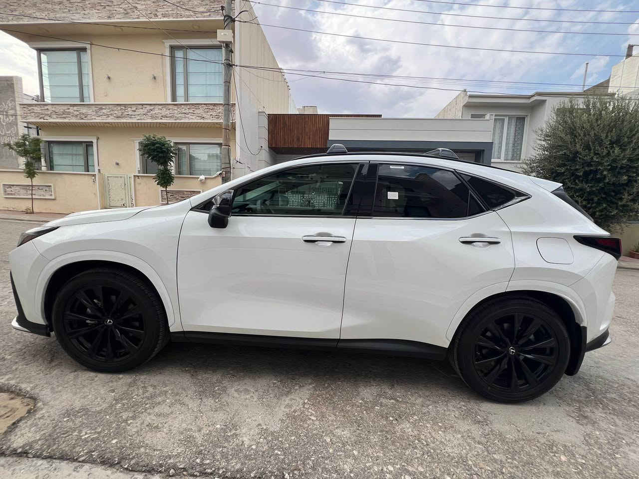 Nx350 2024 فولفول  ٤ بستۆنی تۆربۆ هە موگیانی بە شەرت  وارد ئەمریکی
٣پرچەی پێشی بۆیاخە بێ دەعم بێ ئێرباگ  
سعری٣٧٥$ 
*********** السليمانية, العراق
