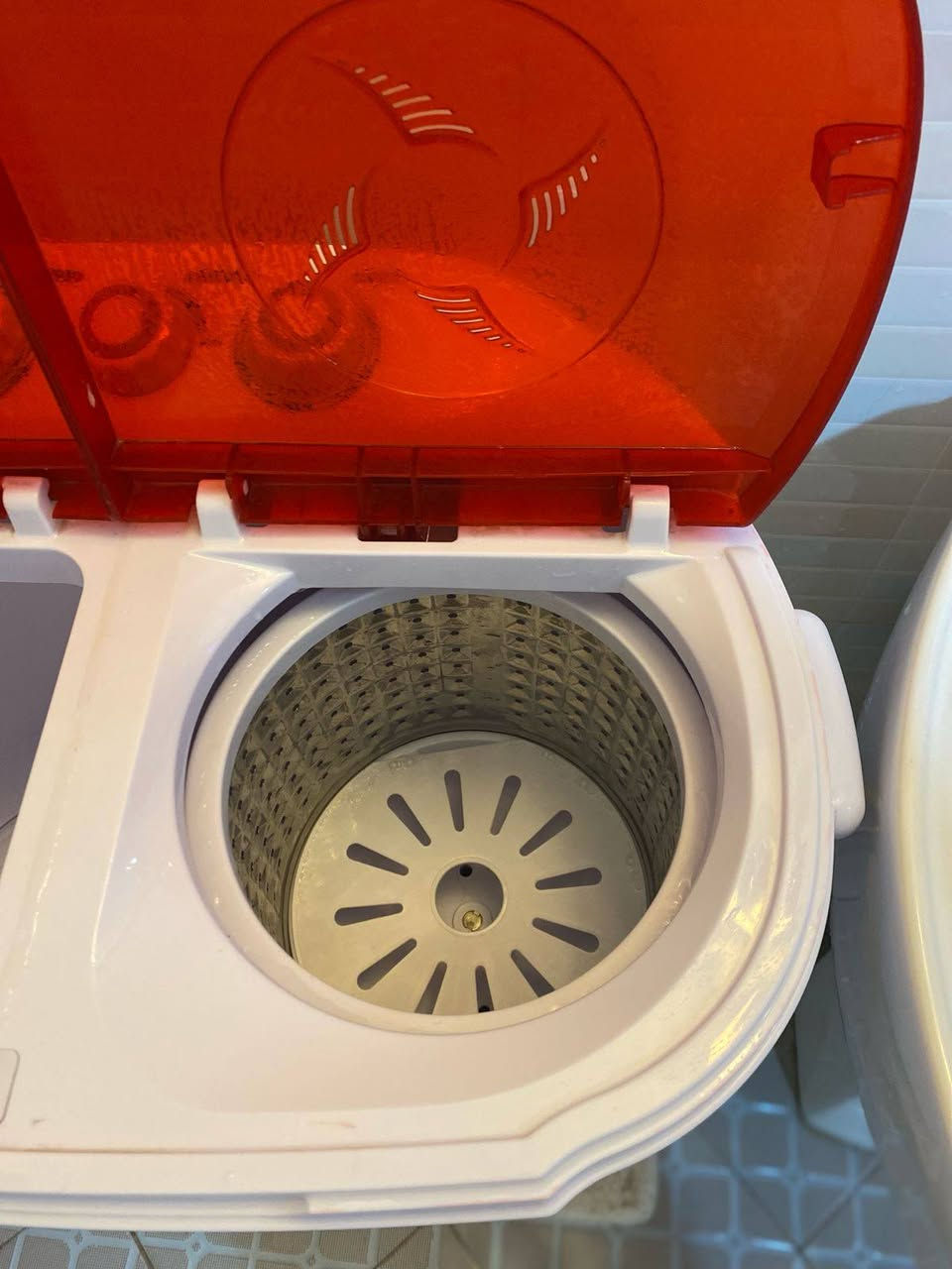 السلام عليكم
عندي غساله( ملابس اطفال ) للبيع 
بحوضين ماركه (نوال)قليله الاستعمال 
نظيفه كلش 
اخذتها ٩٠ قبل شهرين رايدتها ٥٠ وبيها مجال 
مكاني/ كربلاء-كنطره السلام
***********
