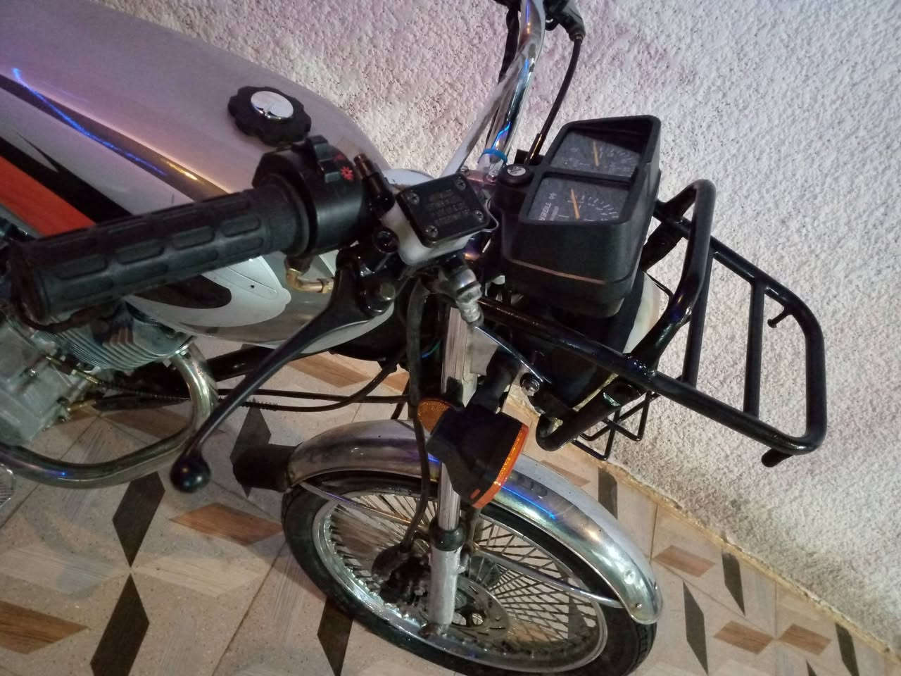 300 وبي مجال مستعجل ع البيع *********** القادسيه
