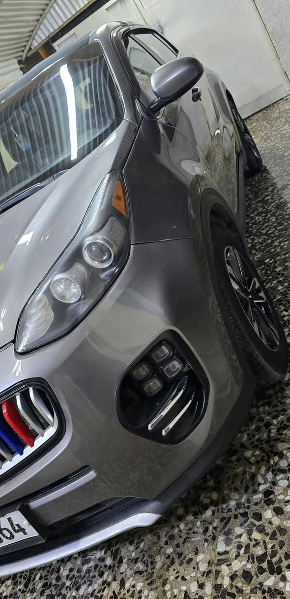 🚗 للبيع أو المراوس يفضل هايبرد – Kia Sportage 2018 وارد أمريكي 🇺🇸
سيارة نظيفة واستعمال شخصي، بحالة جداً ممتازة وما تحتاج أي فلس.
السعر ١٤٥ ورقة وبيها مجال
المواصفات:
✔️ تشغيل بصمة
✔️ شاشة كبيرة
✔️ تحكم ستيرن
✔️ تبريد شغال 100% ❄️
✔️ مكينة وجير ممتازين
الصيانة:
✔️ كمبريسر جديد
✔️ راديتر جديد
✔️ بخاخات + صوندة جديدة
✔️ صدر أمامي جديد
✔️ بطارية جديدة
✔️ مي راديتر جديد
✔️ تخم تايرات جديد
✔️ تخم ويل أمامي جديد
📌 الرقم إنكليزي جديد
📌 سنوية لحد 2030
📌 السيارة ما بيها أي نقص وجاهزة للفحص
ملاحظة بكل أمانة: كان بيها شخوط  وجراد من اخذتها، وتم صبغ بعض الأماكن  بدون حادث مؤثر (ما عده الحادث).
💰 البيع حزام صبغ
📩 للتواصل خاص بغداد, العراق


**إذا كنت صاحب هذا الإعلان وتريد حذفه لأي سبب، رجاءا أرسل رسالة إلى الدعم الفني**