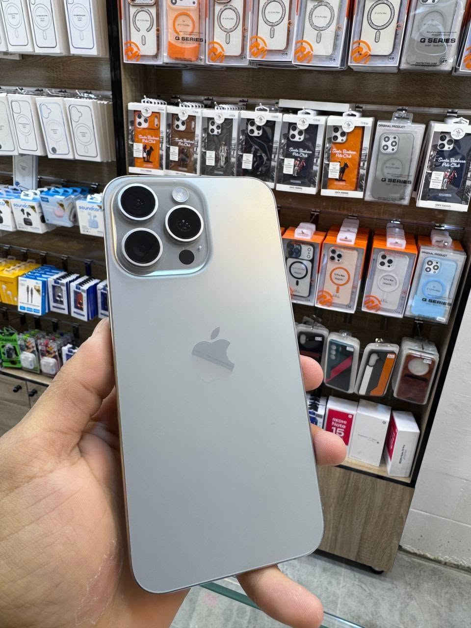 🔥🐦‍🔥ايفون 15 برو ماكس 📱
ذاكره 256 بطاريه 95 نضافه 100‎%‎ زلغ مابي هو والجديد سوه نموذج M لونه المميز كامل ملحقاته وتر بروف وبلحاسبه كله نورمال وتر بروف يعني كلشي ممبدل بي وضمان وصل 5 ايام اي مشكله او عطل يستبدل فورا 
السعر مليون و 50 الف 
العنوان بغداد البياع شارع 20 قرب 
مجمع دينار ونص مركز عيسى فون
📞***********
