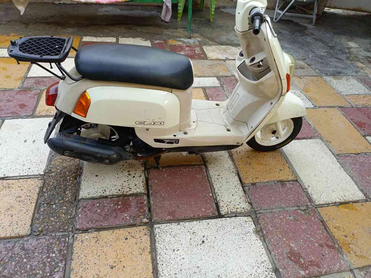 سلام عليكم للبيع دراجه ماكس بوليسي كل نقص مابيه شغاله سلف وهندر مكان بغداد المشتل سعر 750.  وبيه مجال شراي يتصل على الرقم ***********
