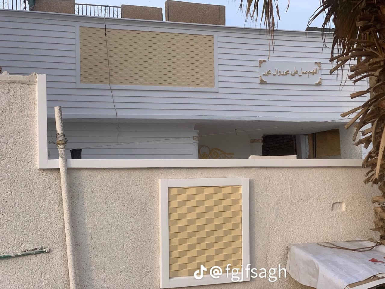 سلام عليكم تغليف الوجهات الفوم التركي معه صبغ دخل وخارج 
صبغ جبس صبغ بيوت داخل وخارج ***********وتساب
