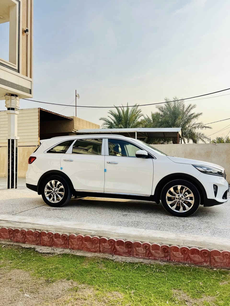 السلام عليكم سورنتو خليجي شركه الدوليه
فول موصفات عده بنرومه 

موديل 19جديده بوضع شركه 

رقم بغداد هزه وسنويه كله جاهزه بسمي تحويل مباشر 

كشنات كهرباء +جلد 

جنطه كهرباء .7راكب 

محرك 6سلندر 

تبريد شاشه وشاشه ابل كار 

تحكمات وحساس امامي خلفي ومري شفط 

بصمات 2وبصمه سياره كتلوكات والعده ممفتوحات 

سبير مانازل ويل كروم تبريد 3قطع 

باقي موصفات المعروفه 

سياره مكفوله من صبغ وفتح وتبديل فقط بارد باب خلفي بسيط كلش باقي مكفول 

عنوان بغداد 

لسعر 238بيها مجال بسيط 

***********
