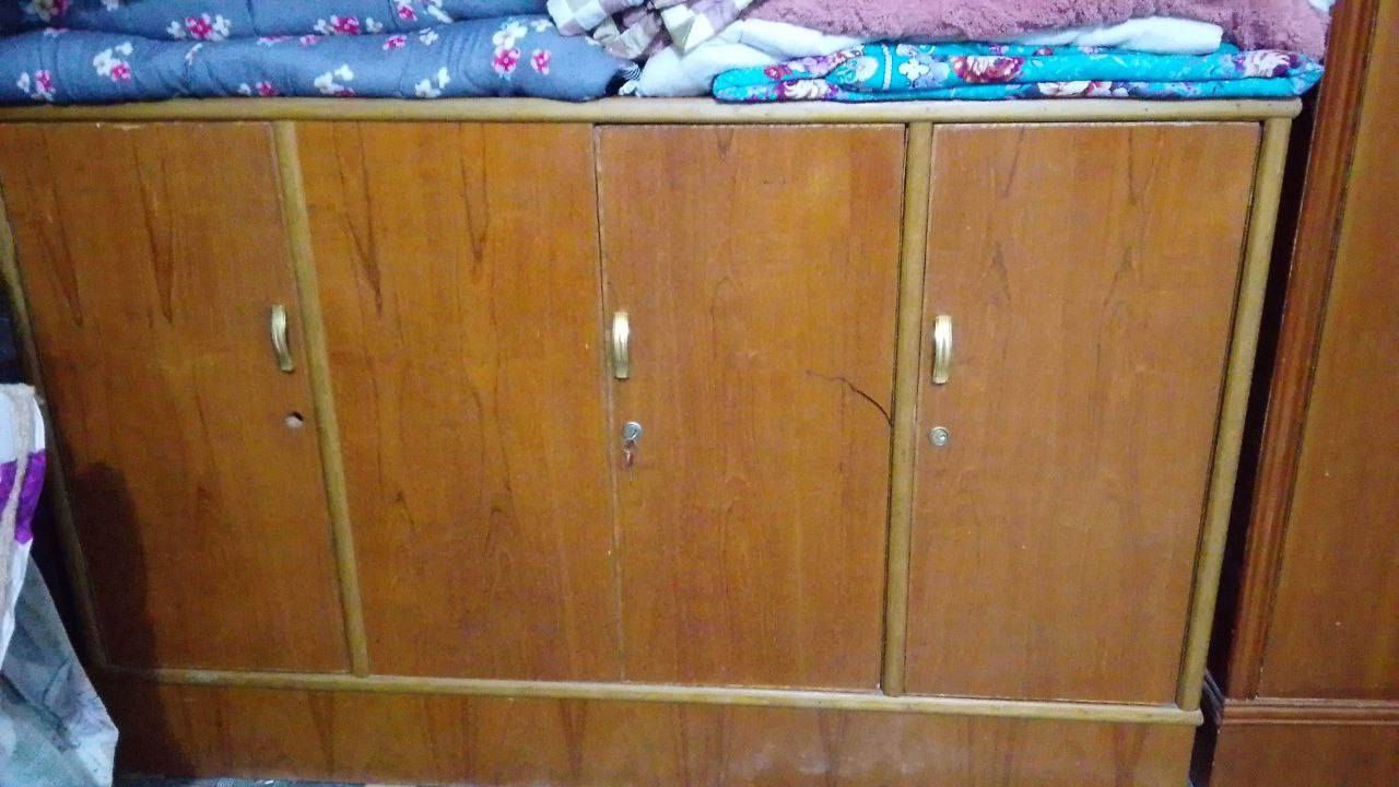 غراض بيت للبيع نضيفات كاونتر وكنتورين وبوفيتين بردتين خمس متار وحده 📢


**إذا كنت صاحب هذا الإعلان وتريد حذفه لأي سبب، رجاءا أرسل رسالة إلى الدعم الفني**