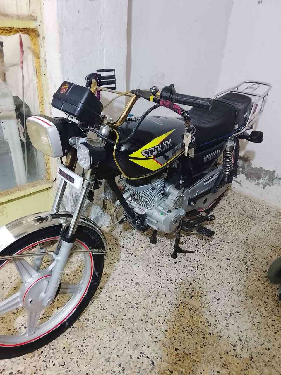 السلام عليكم ماطور للبيع سعر 600 لو بي مجال ***********
