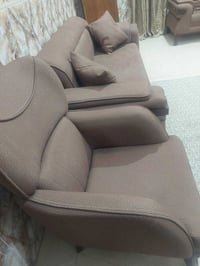 توجد أغراض بيت ،للبيع ،بيع مستعجل الاتصال بالرقم بخصوص الأسعار.0773713...