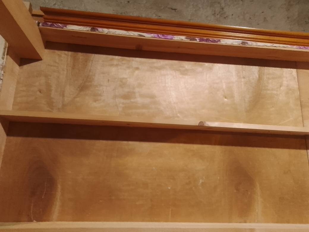 تخت زان ملكي ثكيل حيل حيل مدوشم 
مكاني حي الصديق خلف مرطبات البحرين معرض علي غني 
للأستفسار *********** موصل, نينوى
