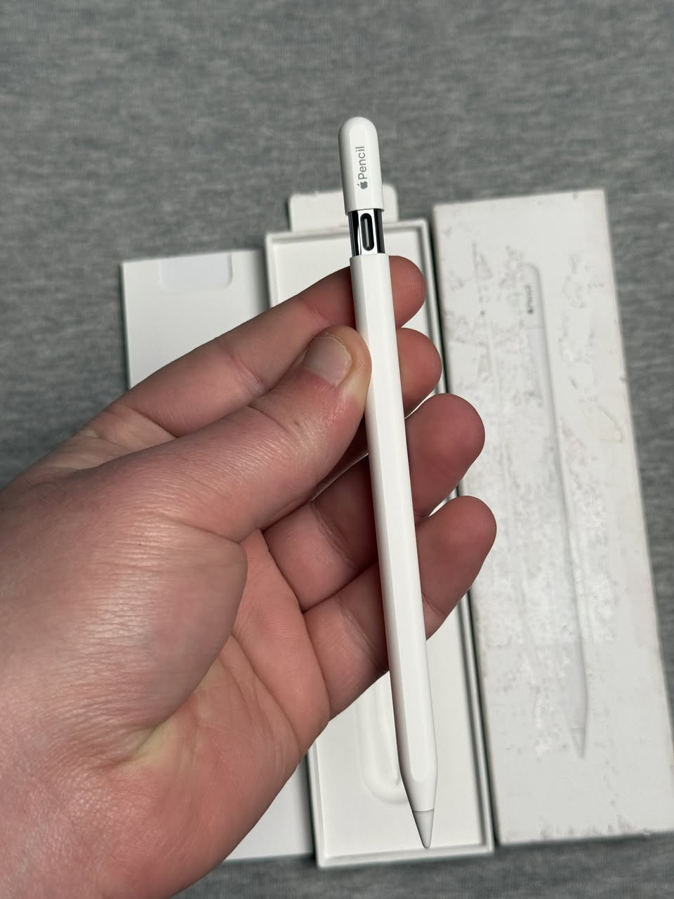 APPLE Pencil USB-C 69الف 

APPLE Magic Keyboard
iPad Pro 13‑inch (M5\M4)
 سعره الرسمي 500 الف 
انا ابيعه ب 249الف

الكفر المغانطيسي 
ب 49الف


**إذا كنت صاحب هذا الإعلان وتريد حذفه لأي سبب، رجاءا أرسل رسالة إلى الدعم الفني**