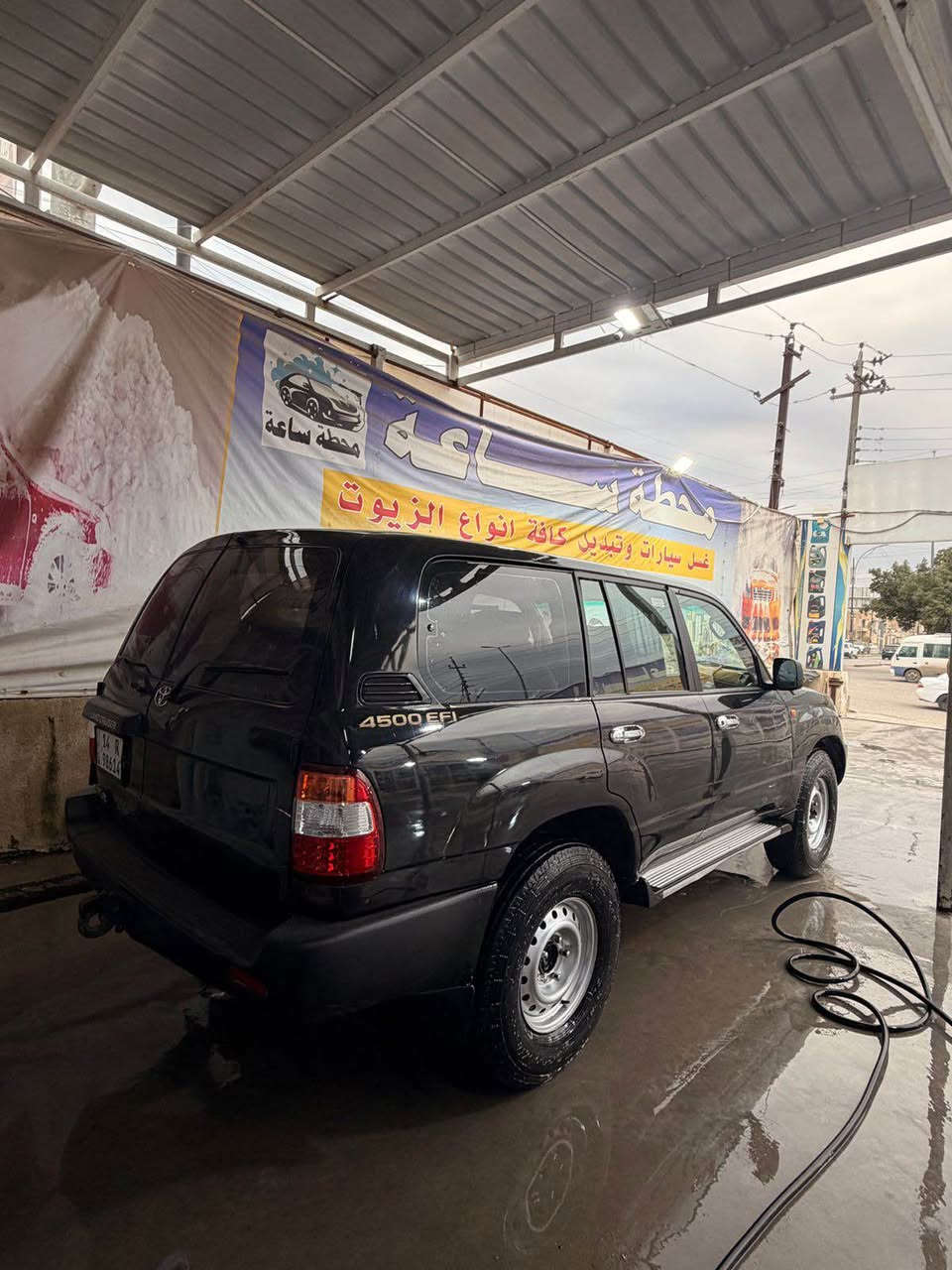 لاندكروز 2002 جديده سياره جاهزه دخول كويتي 
رقم طبق الاصل متوم سياره جاهزه من كلشي بدون حادث بدون كصه سعرهه 75 قفل واي استفسار 

0787 915 2220 عمارة, ميسان
