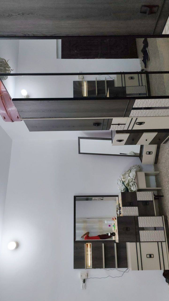 *********** 
غرفه كامله للبيع شخط ما بيها اي شخص تعجبه فقط الاتصال واتس اب او ع خط وبسعر مناسب جداَ غير مستعمله فقط سبوع
