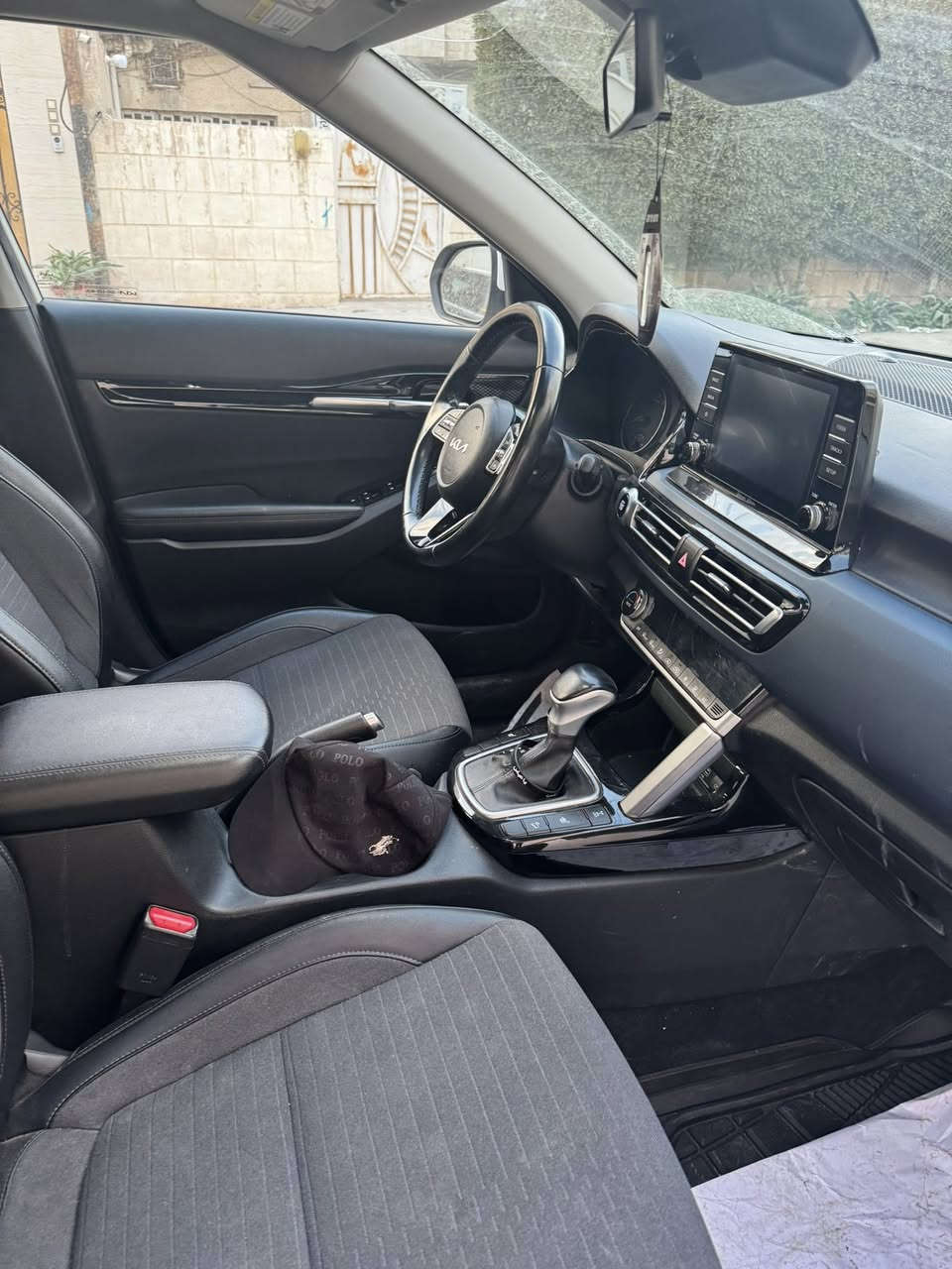 السلام عليكم كيا سيلتوز
موديل ٢٠٢٣ رقم بغداد ماشيه ٣٤ فقط 
بدون صبغ فقط بارد بالبنيد وشخط بالجاملغ 
صور البارد مرفق بالصور 
للجادين بالشراء الاتصال 
***********
