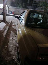 سياره بيجو الميس 405 الموديلا 2015  بيه طخاه خفيفه باجمالق أمامي مال ا...