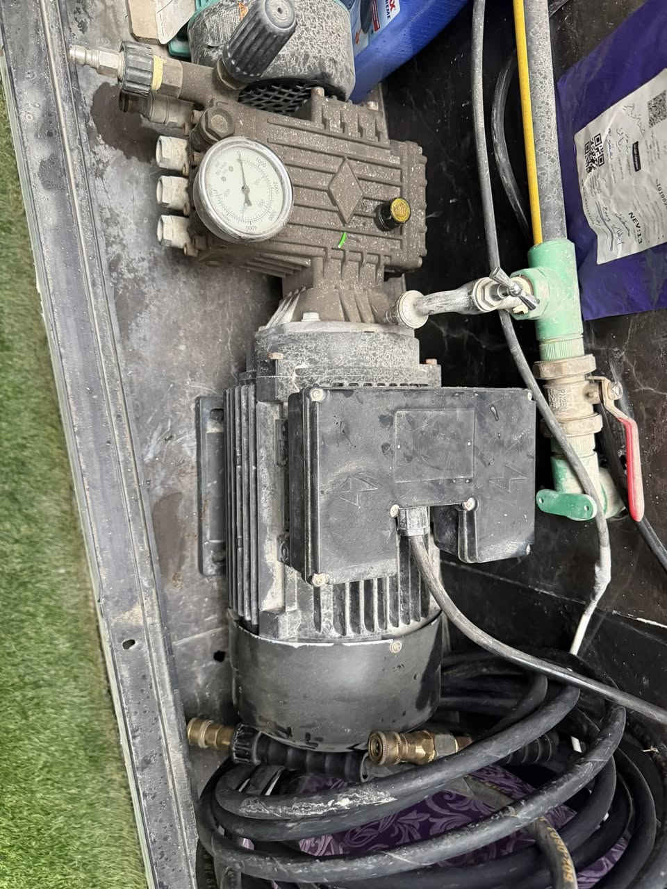 مضخه ماء للبيع  بقوه ١٤٠ بار مع ملحقاته كامله من صونده ومسدس شغاله كلشي مابيه على الفحص 
السعر ٣٠٠ الف
المكان ديالى بعقوبه


**إذا كنت صاحب هذا الإعلان وتريد حذفه لأي سبب، رجاءا أرسل رسالة إلى الدعم الفني**