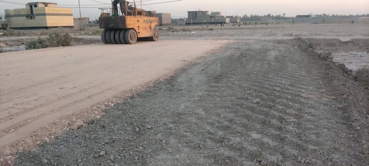 السلام عليكم قطعه طابو صرف ٢٥٠ متر بحي العسكري ب ١٧ قرب مدرسة صينية
مدفونه كامله العرض ١٢ ونص والنزال ٢٠ استفسار ‏‪***********‬‏

