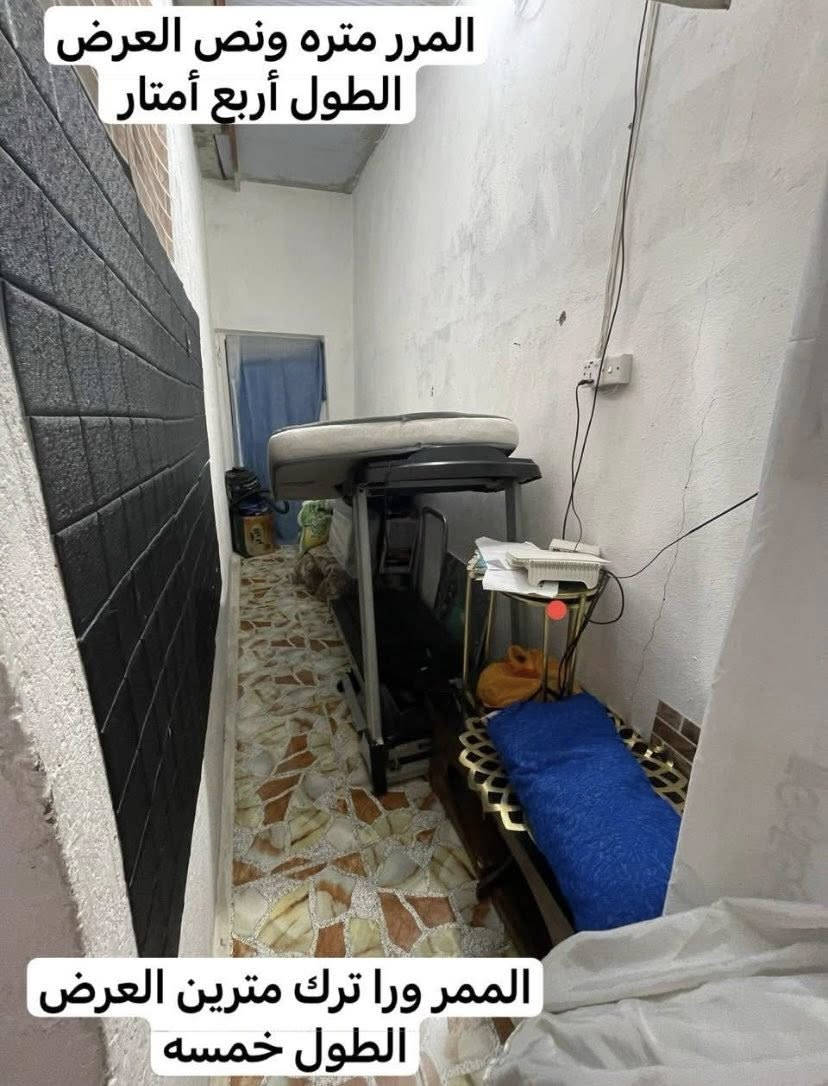 سلام عليكم عندي بيت تجاوز للبيع بزعفرانيه شارع المستشفى سعره 17 وبي مجال ***********
