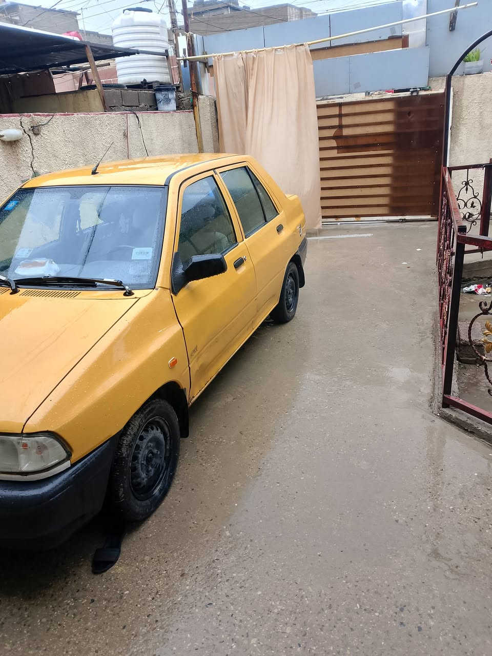 سايبه البيع
موديل١٥
سياره كامله من كلشي 
رقم بغداد نكليزي بسمي سياره 
تبريد عاطل سعر ٣٠بي مجال قليل جدن حك جيه عنوان سياره بلديات رقمي شغال***********
