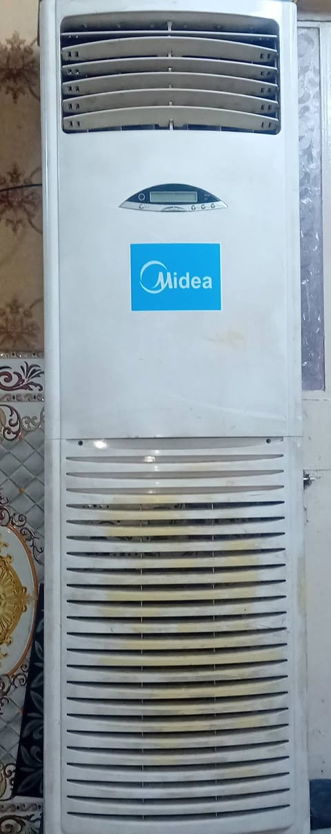 سبالت عدد 3
ميديا 3 طن 
الحافظ 3طن عدد2 
بسعر مناسب
***********
