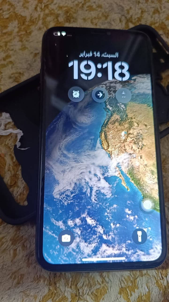 السلام عليكم 11 برو ماكس جهاز جديد برغي ممفتوح بي شرط حاسبه 275 وبي مجال عنوان بغداد ***********
