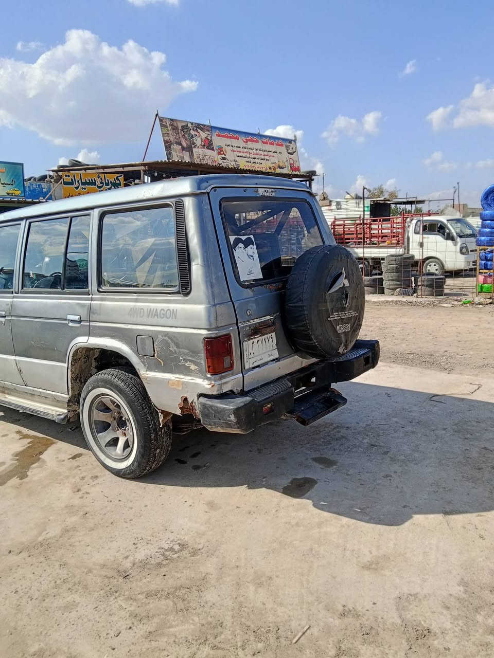 سلام عليكم كالوبر لبيع او مراوس سياره بسمي شرط تحويل  مديل ربعه وتسعين سعر 35وبيه مجال لطيبين (***********)
و
