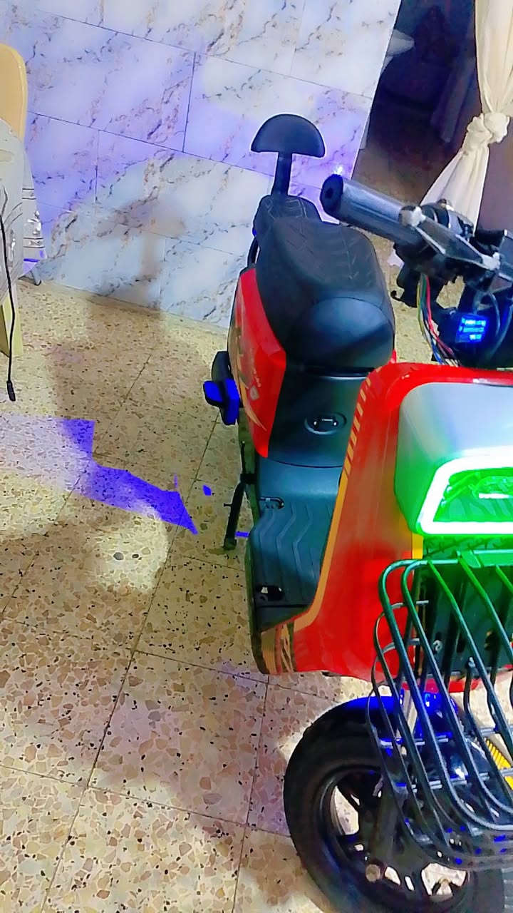 السلام عليكم
شباب هاي دراجه شحن R7 للبيع الدراجه البطاريات ابلاديه ونوعهن WINLEE وكلشي ما مبدل بيهة  
مكاني بصره براضعيه 
السعر 400 و بيهة مجال 
رقم : ***********
