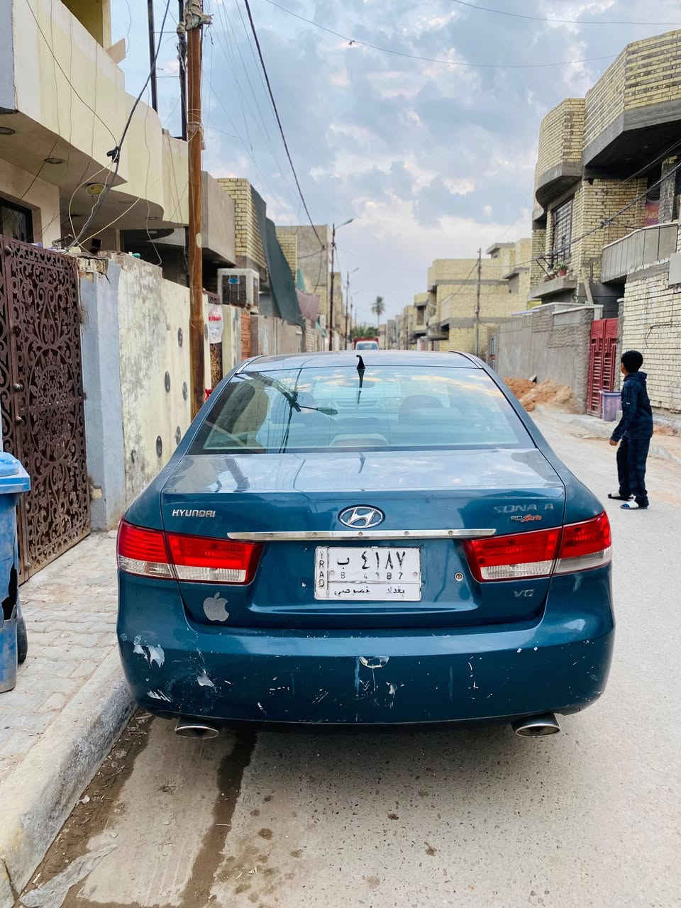 السلام عليكم
سوناتا وارد امريكي موديل 2006  مكينه 3300 بيها رواجز كير ومكينه مكفول تحكم مري تدفئة كشنات كشن السايق كهربائي تدفىه تبريد كهربائيات كلها شغاله مصبوغه عام حادثها خشم الجاملغ الايمن بدون دواخل وبيها طخه الباب الوره السايق اموضح بلصوره تخم تاير جديد صدر جديد سياره متروكه 5 اشهر يرادلها ادامه 
مكاني بغداد الكماليه سعرها 75 وبيها مجال بسيط اتصل ع ***********
