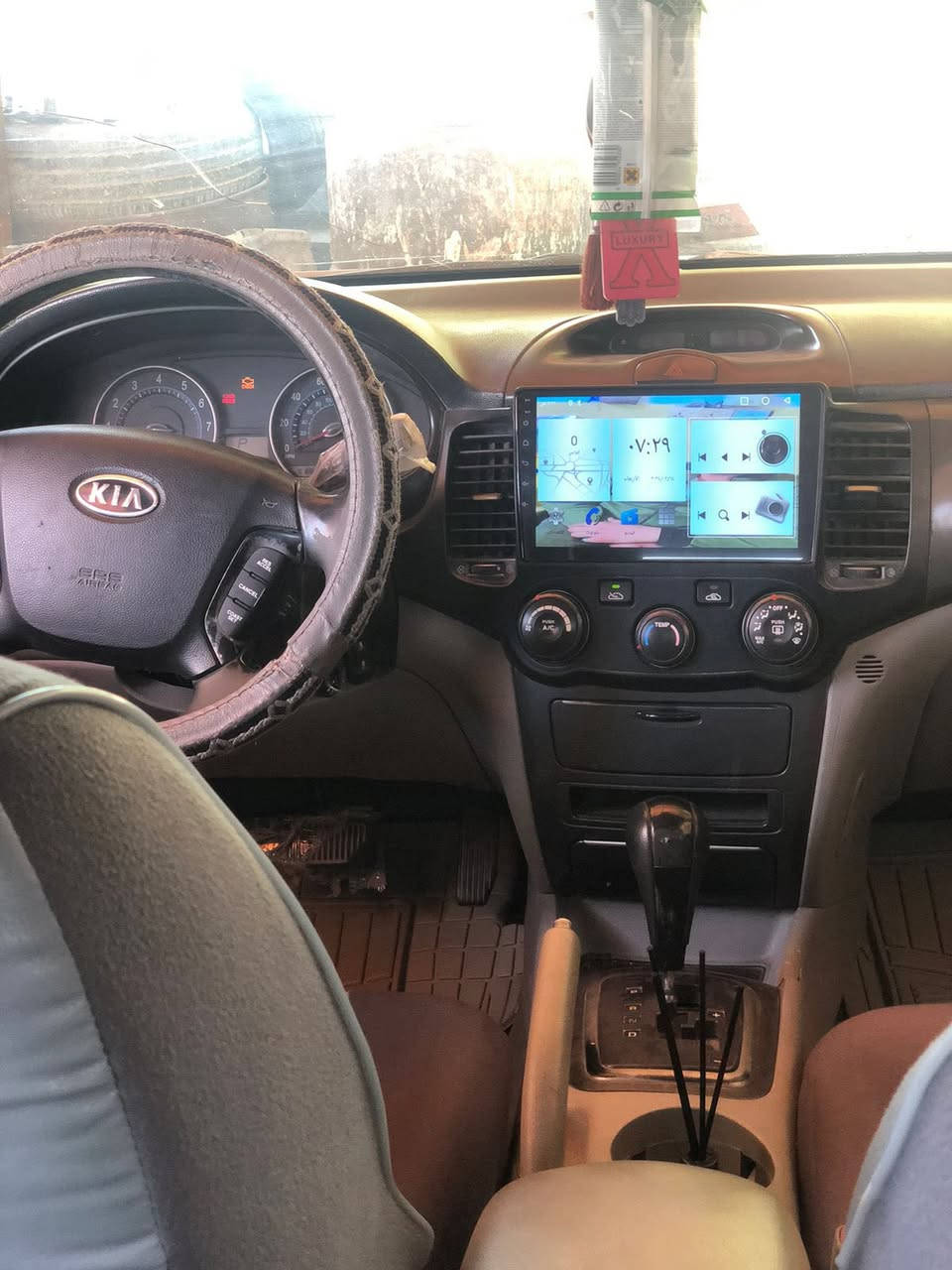 اوبتما 2008 محرك 2400 كير حداديه كله جديد سياره بأسمي تحويل ثاني يوم السعر 99 وبيهه مجال قليل *********** بيهه اربع قطع صبغ اني ابيع حزام
