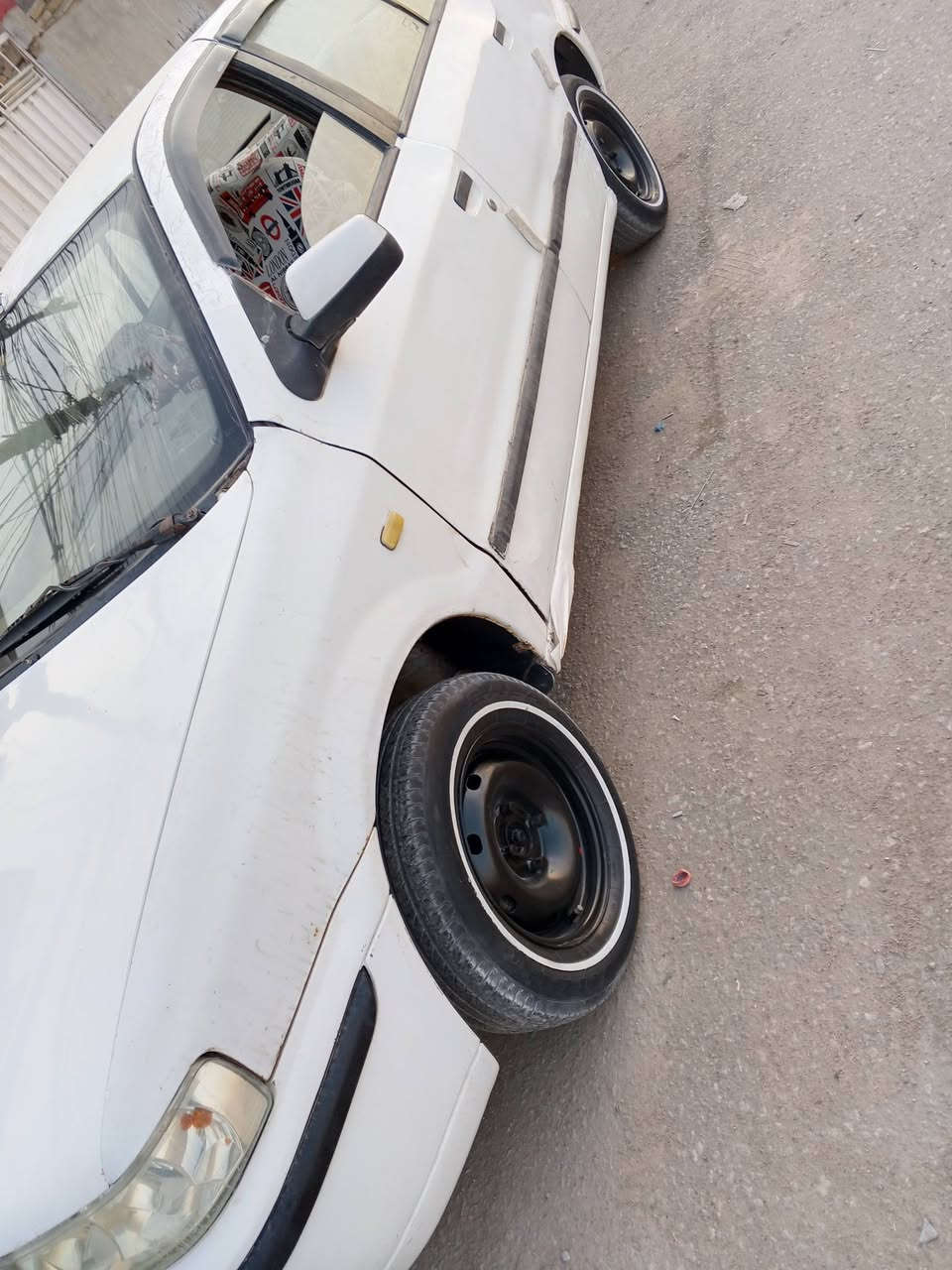 سلام عليكم للبيع سمند مديل 10مكينه وكير جدد السياره نضيفه الدشبول الجوزي بيها ضربه بل عتبه مال الباب العبري رقمها قادسيه  السعر 28وبيها مجال مكاني نجف لتواصل رقم  ***********
