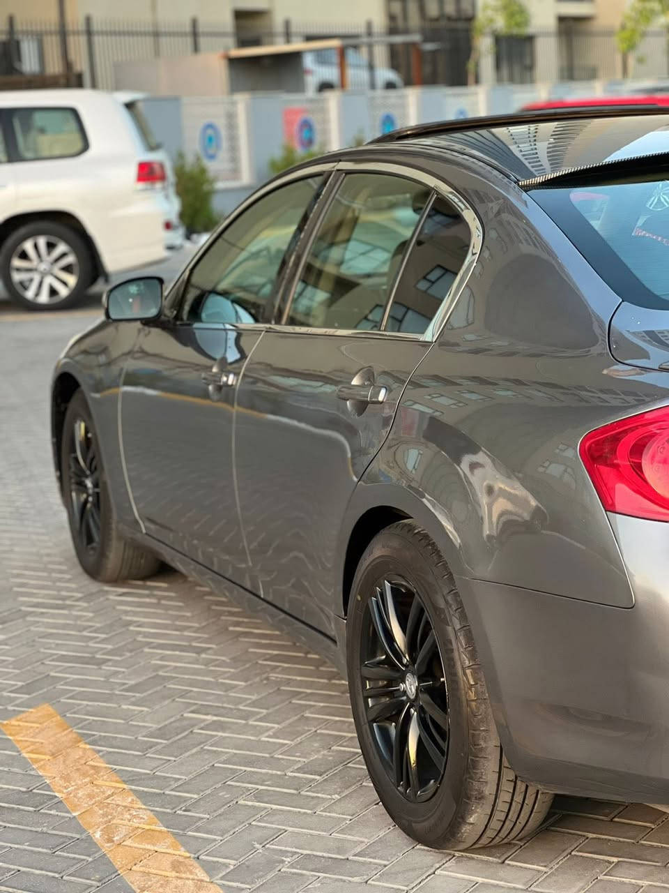 انفنتي g37x للبيع
موديل ٢٠١٣ السياره داخله غرق ضفيره وعقول جداد 
مكينه وكير كفاله برغي مامفتوح بيهن من ناحية الحداده خير من الله السيارة رزانه فول السيارة بيها طخات انطيك صفحه  

للاستفسار:***********
السعر:105$ً وللشراي ننزل بيها
