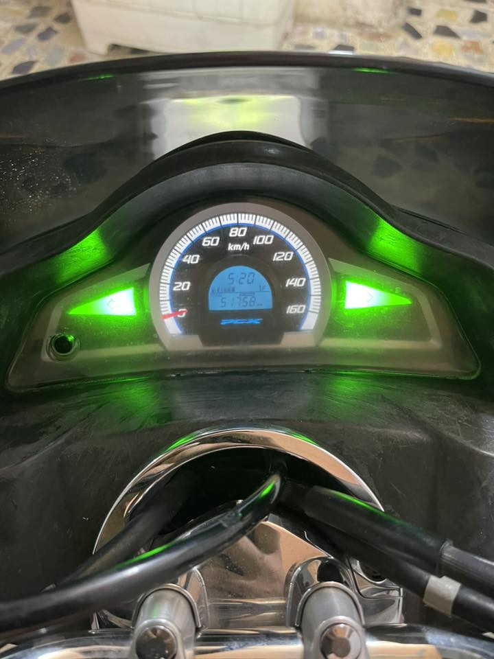 السلام عليكم psxكفالة مكينة 125 حساس زدحام A ماشية 51km ياباني JF اوراقهة كاملة الاستفسار ***********💵✅📞
