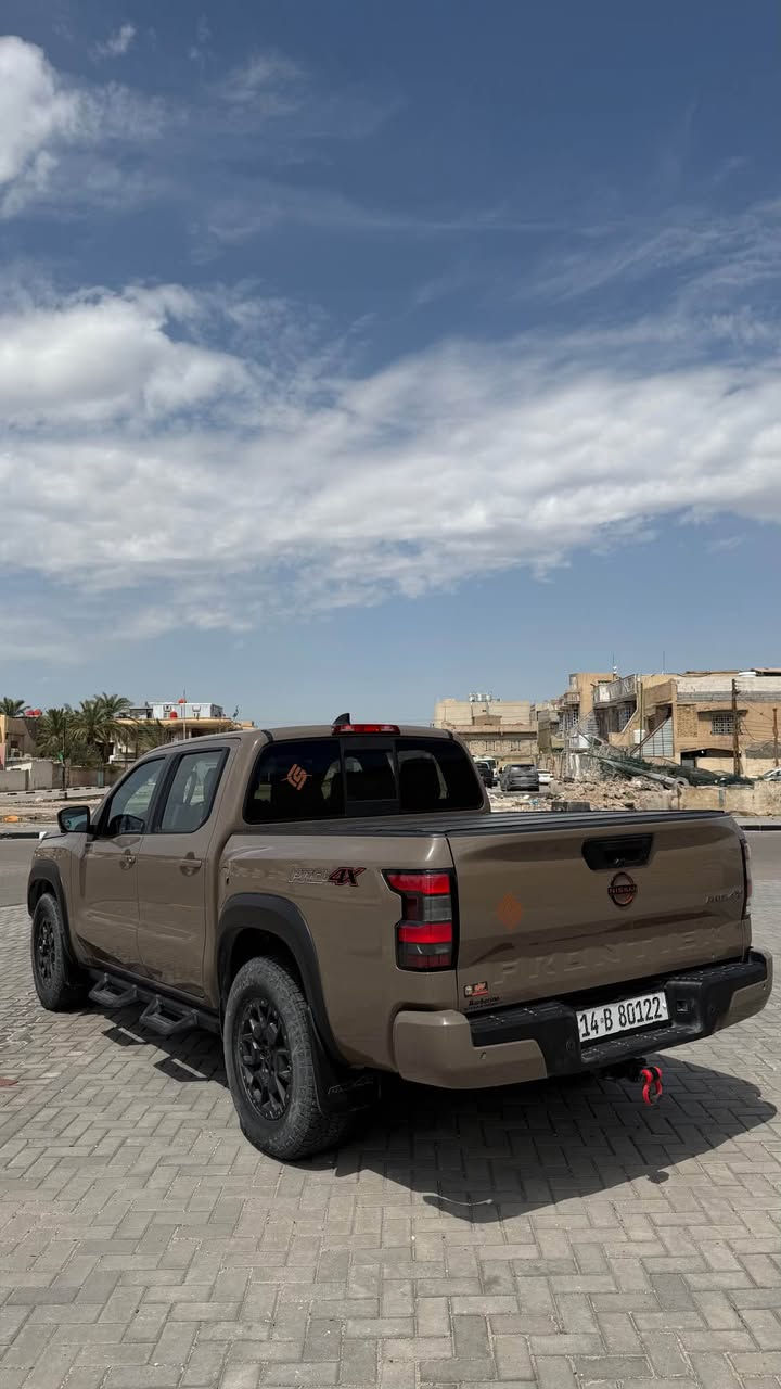 السلام عليكم 
نيسان فونتيرا  / تقرير  غرق الموديل / 22
السياره فول/ برو / لون مميز / عسكري
اعلى مواصفات
السياره جاهزه من  كلشي
السعر / 275 وزقه
رقم بصره انكليزي
وتساب موجود شوكت ماتتصل
***********
تحياتي للجميع البصرة, العراق
